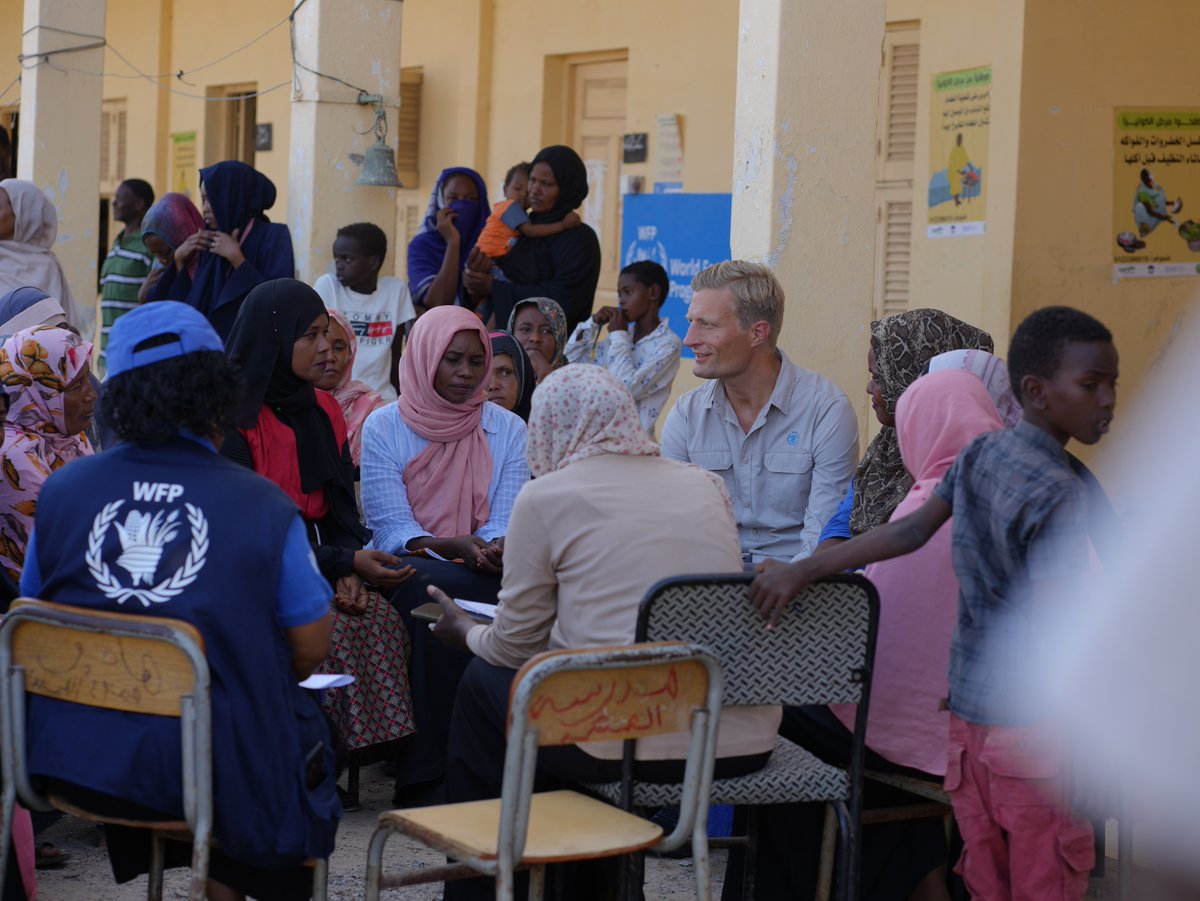 Visited our WFP team in #Sudan to find ways to expand humanitarian access, to Darfur, Khartoum, Kordofan, Gezira & more. The window to avert catastrophe is closing. Urgent action is needed to protect civilians and to scale up life-saving assistance to people in desperate need.