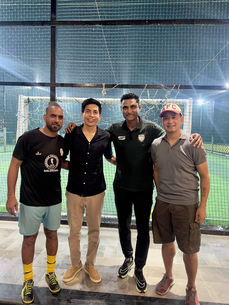 1990s Flashback: Naushad Moosa, Baichung Bhutia, Renedy Singh, and Manjit Singh. 💪 Together, they represented the India National team during the 1990s. A reminder to this generation of the legacy they've left behind. #NEUFC #StrongerAsOne #8States1United