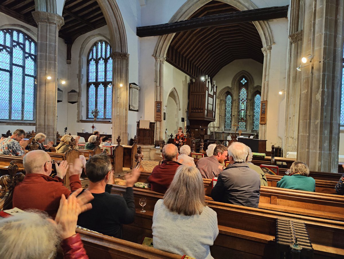 An absolutely on fire @fhvln taking a well deserved bow after our first Debenham Chamber Music concert last night. It's such a privilege to be part of this vibrant community! The next concert is on 8th June, full details here: debenhamchambermusic.com