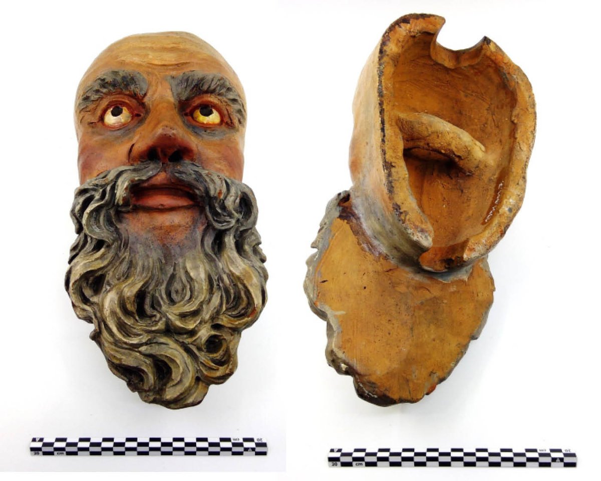 Im Blog zur #Generalinventur erzählt uns Inventi Tim Buser die Geschichte von zwölf Larven aus Ton, die aus dem Zeughaus zu uns kamen. Sie erzählen uns mehr über die andere Funktion, die Zeughäuser hatten: Sie waren auch Museum.🧔⚔️
Zum Blogbeitrag: hmb.ch/aktuell/blog-g…