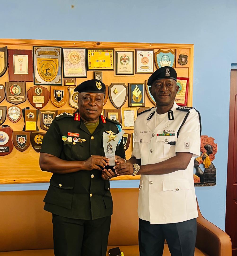 Maj Gen Addo Gyane, Commandant, @KaiptcGh met with the IGP of the Gambia Police, Mr. Seedy Mukhtar Touray, to explore collaboration opportunities. Among the agenda items were discussions on signing an MOU & identifying specific areas for specialized training for the Gambia Police