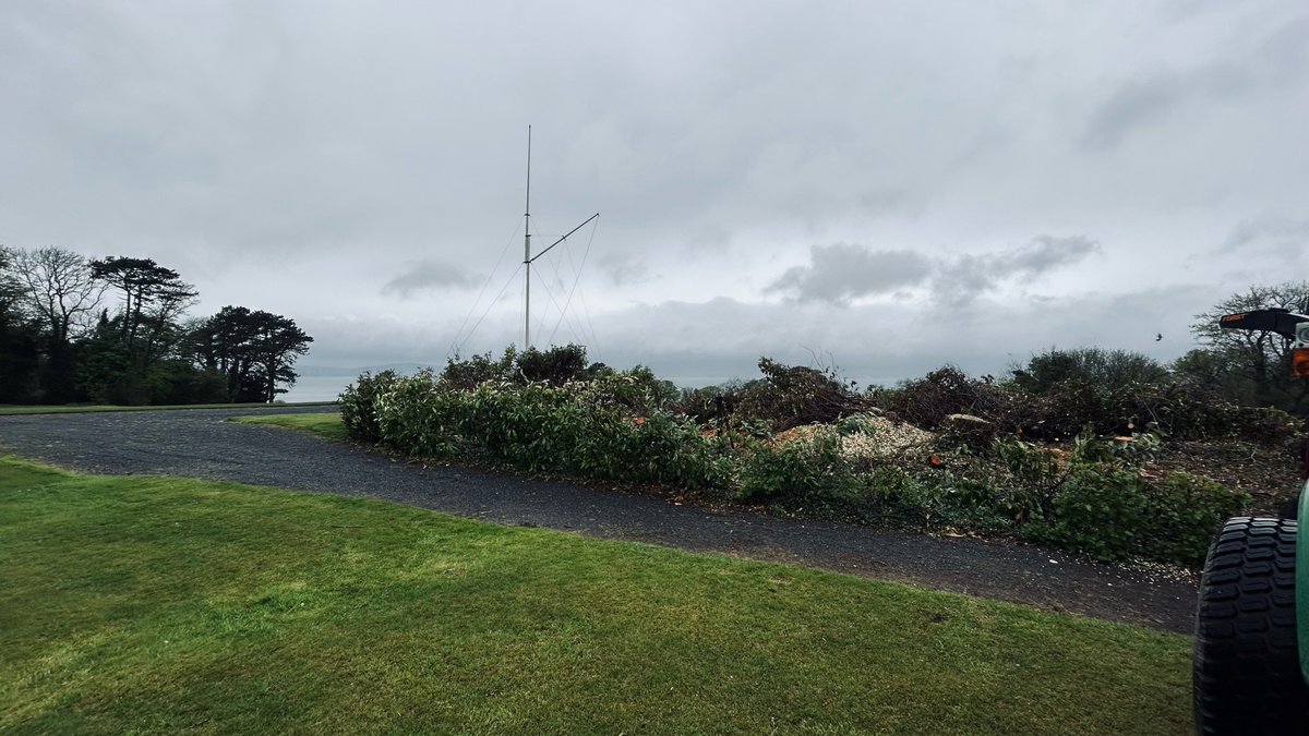 royalbelfast's tweet photo. Before and after: Overgrowth and disease removal at the flag pole, and refining the soil before seeding #coursemaintenance #greenkeeping #watchthisspace https://t.co/2YoZYPdUvs