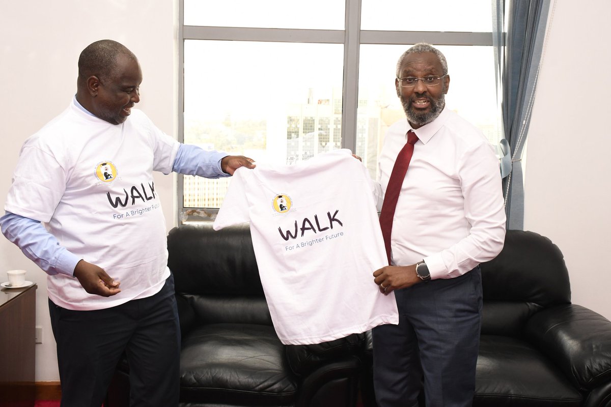The University of Nairobi Vice Chancellor Prof. Stephen Kiama registers to participate in the forthcoming walk scheduled to take place on June, 8. Join us as we purpose to continue supporting our bright and needy students of the University of Nairobi. Dial *487*28# to register.