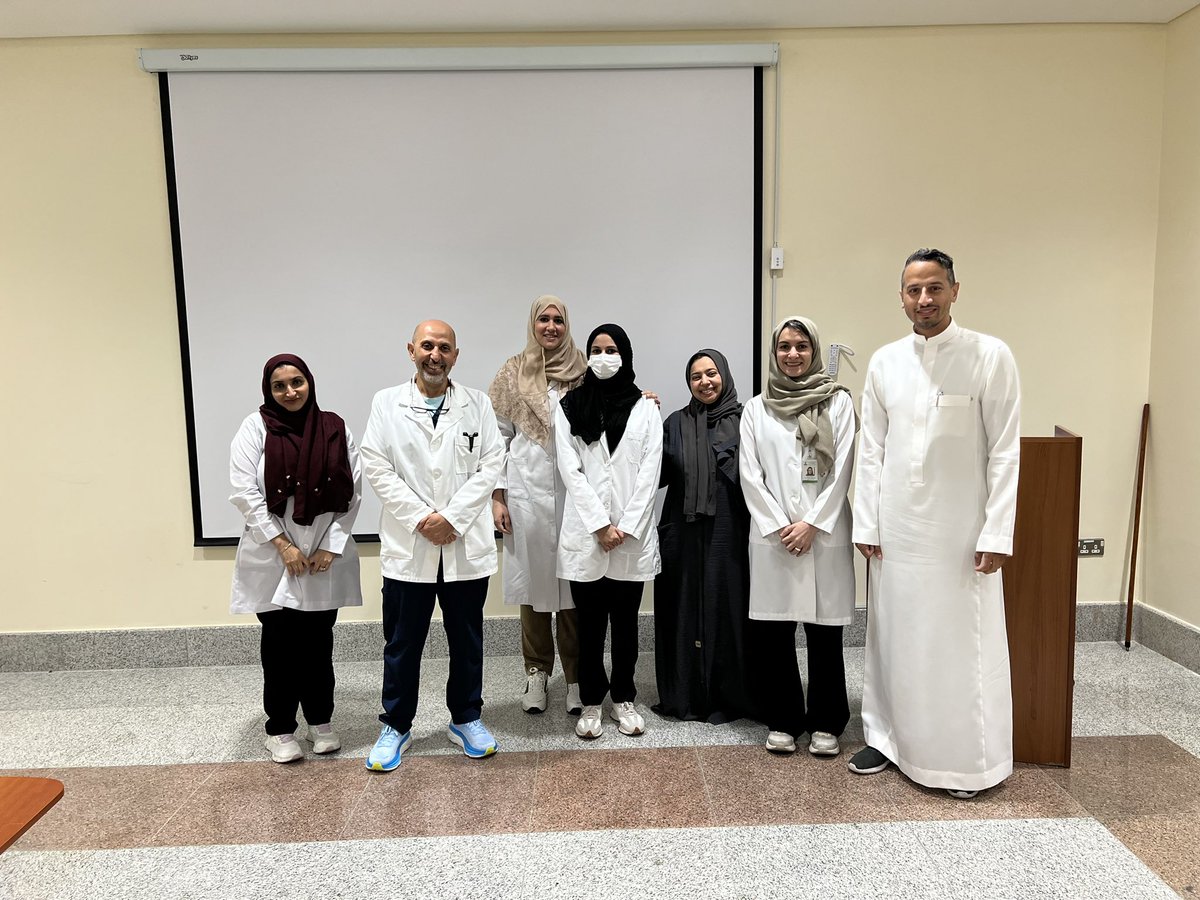 تمت وبحمد الله مناقشه رساله الماجستير الثالثه لهذا العالم في تقويم الاسنان بجامعه الملك عبدالعزيز  تحت اشراف د. سلمي غنيم و د. شروق اقو و ا.للدكتوره نوف الاحمدي و تمت المناقشه من قبل د محمد بامشموس و د ريم الانصاري . وقد اجتازت المناقشه بإمتياز وفقها الله و نفع بها و بعلمها