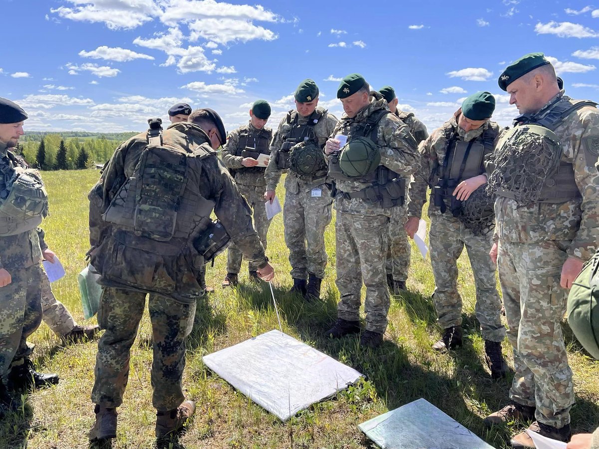 🇱🇹@LTU_Army continues an intensive period of exercises, with numerous national & international exercises currently underway in Lithuania. Readiness of troops to actively operate in their areas of responsibility is being tested & evaluated, ensuring preparedness for any situation.