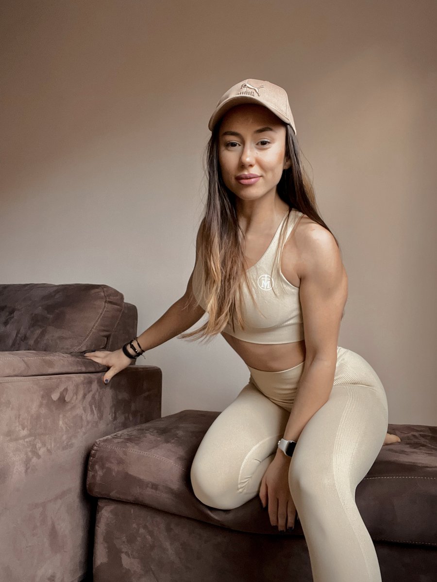 Introducing the elegance of the Cappuccino Style Set! Elevate your activewear game with our latest collection from MT SPORT. Whether you're hitting the gym or running errands, embrace the chic and sophisticated vibes of this coffee-inspired line.☕️
#leggings