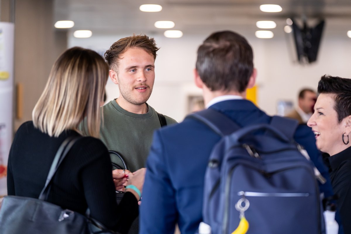 We've teamed up with the East of England @fsb_policy to promote opportunities for students, alumni and small firms in the the region. Find out more: bit.ly/4bxSO6v #HelloSuffolk #UniOfSuffolk