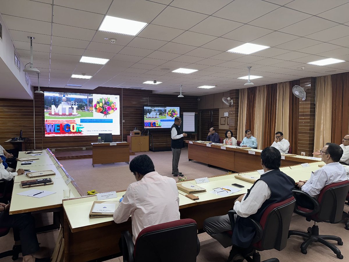 SAILranchi's tweet image. &quot;PULSE: Managing Difficult Conversations for Performance Improvement&quot; program concluded successfully on May 08-09 at MTI. 13 CGMs gained valuable skills in handling tough workplace conversations. Thanks to Dr. Ashis Sen for his expert guidance.  #Leadership #DifficultConversation