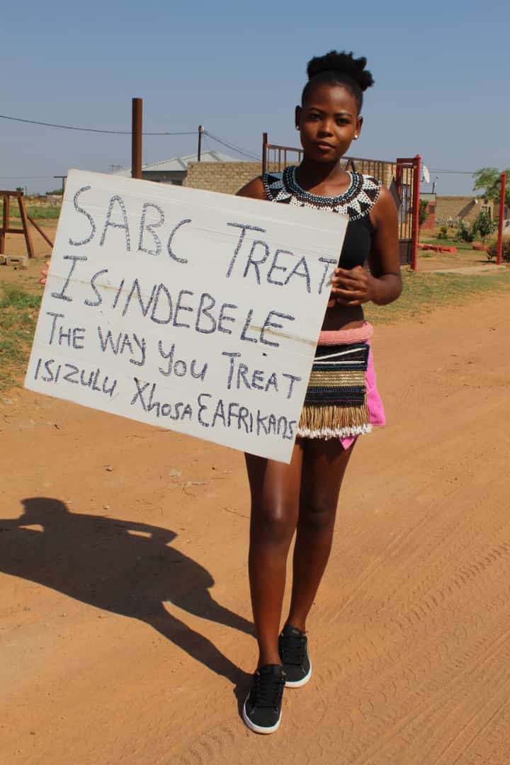 Dear SABC Treat IsiNdebele The Same Way You Treat Isizulu, IsiXhosa & Afrikaans.

WeNeedAmaNdebeleOnTV!!!

#WeNeedAmaNdebeleOnTV #VukaNdebele #VukaKusileNdebele #PlayMoreNdebeleContent #IsiNdebele #Ivunulo #Umgwalo #KwaNdebele