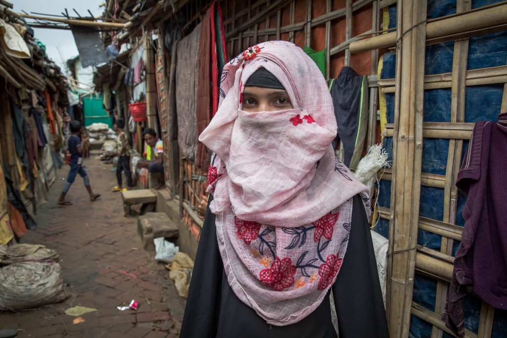 GAGE programme (@gage_programme) on Twitter photo Yesterday <a href="/KhadijaMitu3/">Khadija Mitu</a> <a href="/njones_gage/">Nicola Jones</a> <a href="/SilviGuglielmi/">Silvia Guglielmi</a> <a href="/seagerje/">Jennifer Seager</a> presented our new #mixedmethods research at an event in Cox's Bazar.
Read our report on young people’s risk of sexual &
gender-based violence in Rohingya refugee camps here
👉ow.ly/zbsX50RE6ow Yesterday <a href="/KhadijaMitu3/">Khadija Mitu</a> <a href="/njones_gage/">Nicola Jones</a> <a href="/SilviGuglielmi/">Silvia Guglielmi</a> <a href="/seagerje/">Jennifer Seager</a> presented our new #mixedmethods research at an event in Cox's Bazar.
Read our report on young people’s risk of sexual &
gender-based violence in Rohingya refugee camps here
👉ow.ly/zbsX50RE6ow