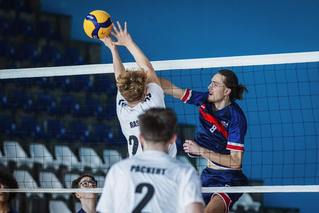 UnssDunkerque's tweet photo. Retour en images sur le championnat du monde scolaire @ISFsports de Volley-ball qui a vu la participation des élèves du lycée Jean Bart.

https://t.co/4nr8BKgF6O

@unss @unssacadlille @UNSS_DptduNord @FFvolley @Dunkerque @departement59 @hautsdefrance https://t.co/nF1KaNNeP4