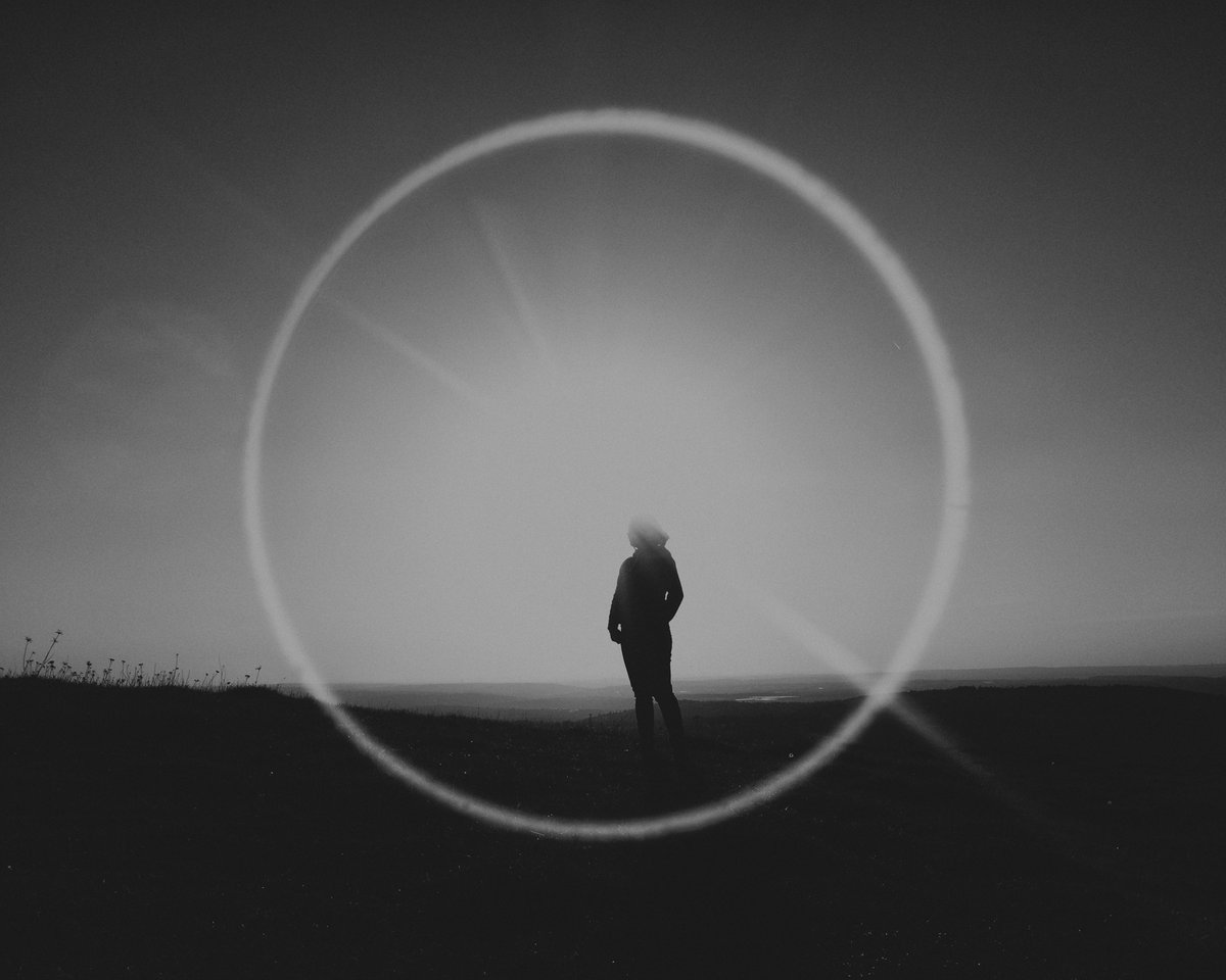 delfieart's tweet photo. A Photographer’s Visual Diary Explores Sorrow, Trauma, Identity https://t.co/gMZe63e6D4 https://t.co/3DjauRXU1R