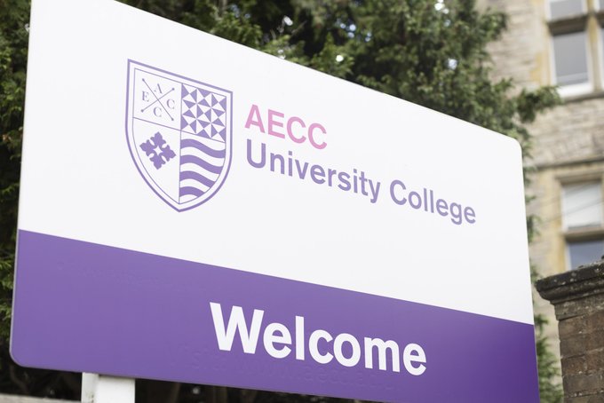 Our dietetics team is expanding at @AECCUniversityC ! We are looking to appoint a new Lecturer or Senior Lecturer in Dietetics to lead our new level 7 Dietetics apprenticeship and contribute to our existing MSc Dietetics course. Interested? Find out more: ce0267li.webitrent.com/ce0267li_webre…