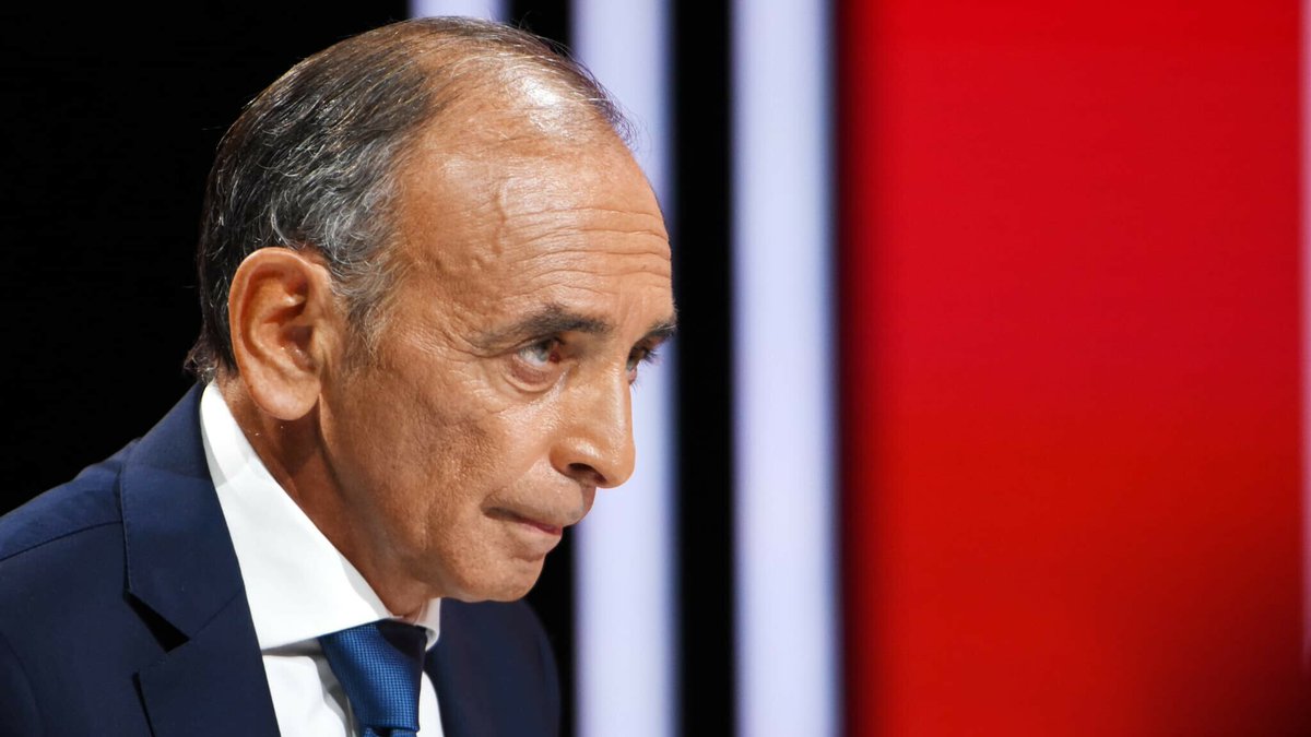 BFMTV's tweet photo. Narcotrafic: pour Éric Zemmour, "Marseille n'est plus vraiment une ville française"
https://t.co/cVXM1PbwUl https://t.co/DFdO5lOl2e