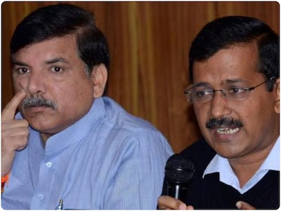 POLITICS IS NEVER A STRAIGHT LINE! HEARING THAT.... सड़ जी is TOO Annoyed with Sanjay Singh after his Press Conference without any permission & admitting assault on Swati Maliwal, putting Kejriwal in big trouble. Also HEARING THAT....after Swati, Next number is of Sanjay Singh