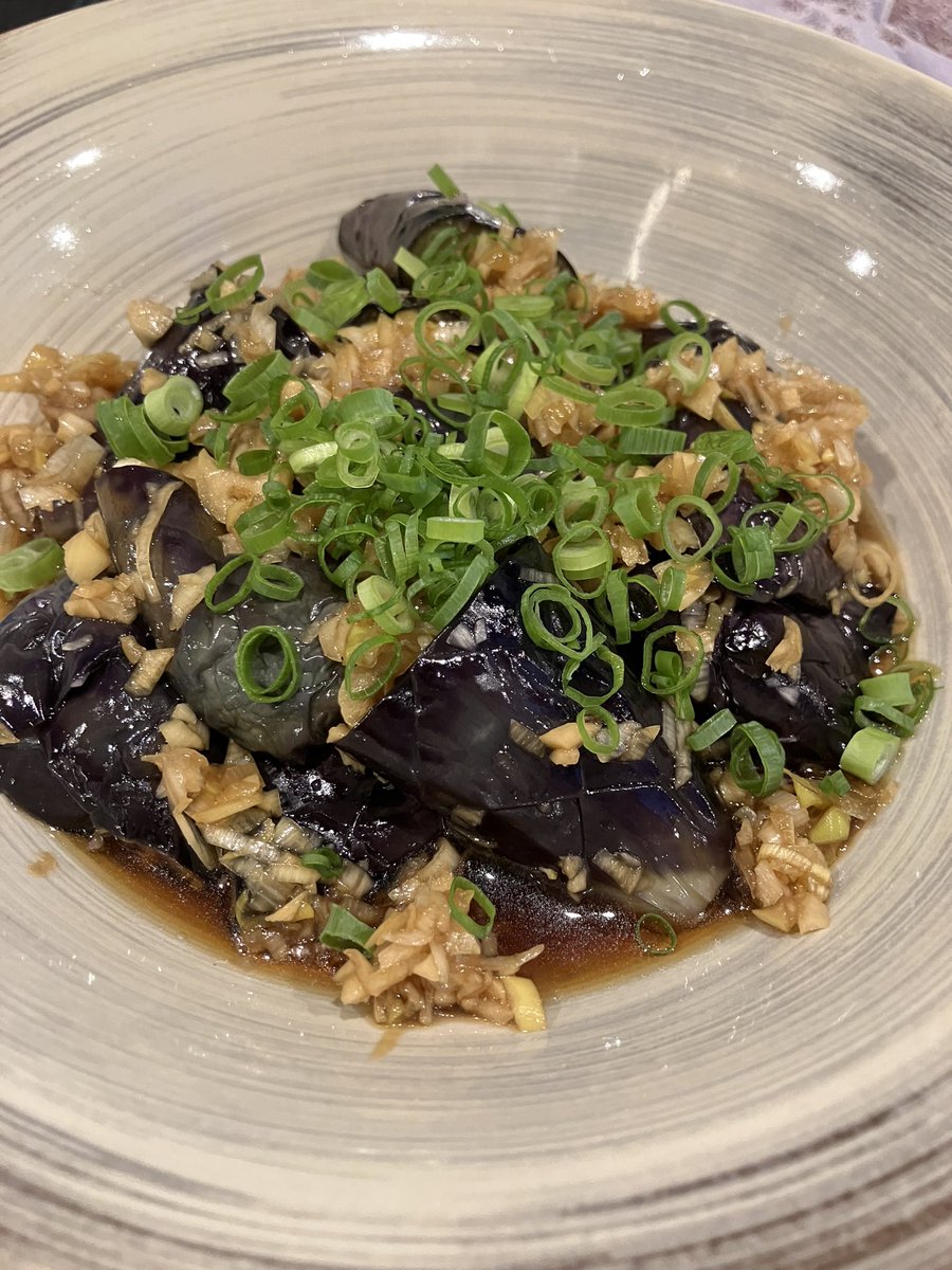 OY97SFyf516OvCw's tweet image. #十三東
#おばんざい
#オカンの味

お疲れ様です🙂
5月15(水)
   ～本日のおすすめ～
♪アスパラと人参の肉巻き
♪なすのネギ揚げ浸し
♪鮭の味噌焼き

鮭が少し焦げてしまいました💦
手作り味噌をもう少し取り除けば良かった💦💦

本日もまお2は17時OPENです🍻
宜しくお願いいたします
(ˊo̶̶̷᎑o̶̶̷`)