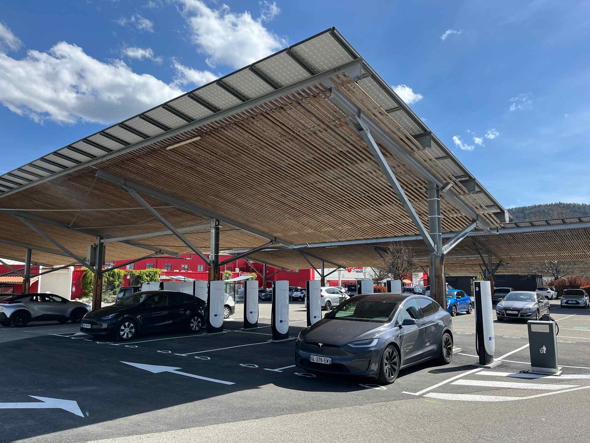 New Tesla Supercharger: Gap, France (8 stalls) tesla.com/en_eu/findus?l…