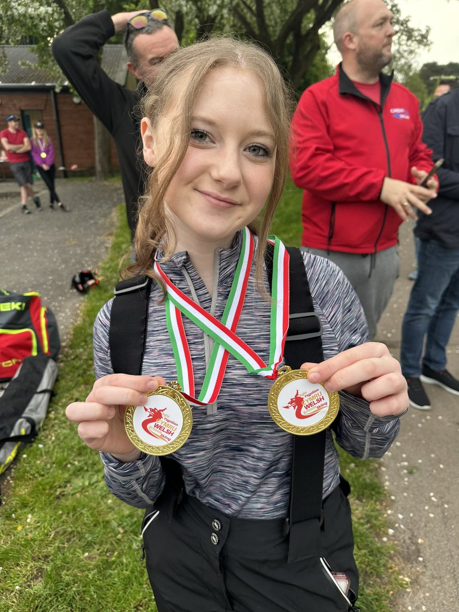 Huge congratulations to Charlotte H for winning two gold medals for being the fastest in her class and the quickest overall unregistered female racer in the entire secondary school event at the Cardiff Schools Ski Champs!