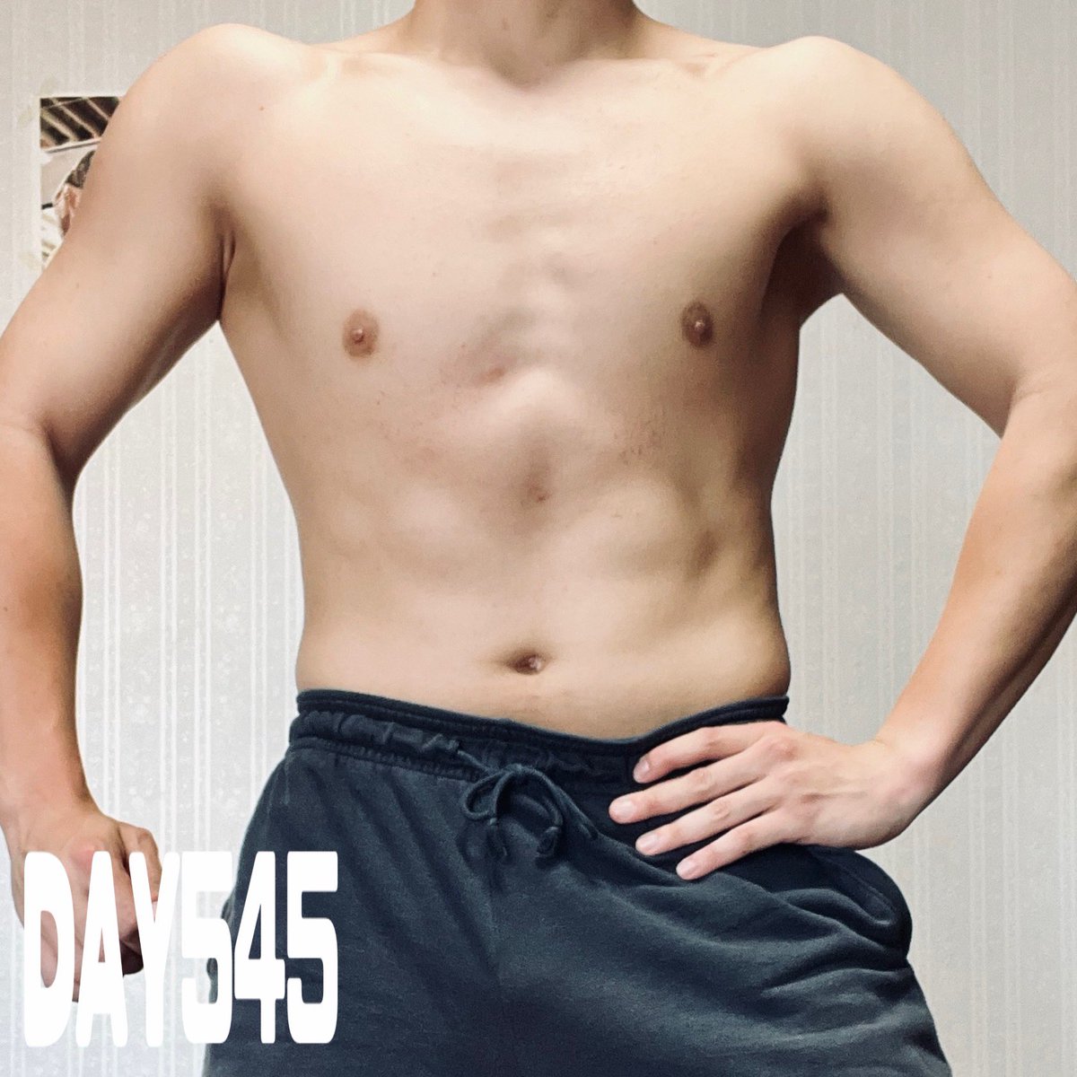 utamaru_fit's tweet photo. #DAY545
脚トレ終了🫡
最後にダンベルヒップスラストしてケツも良い感じに追い込めました🏋️
体重が…昼にちゃんぽん食べたのがよくなかった🫃
米の量を150gで4回食べるようにして調整しようかな🤔
皆様、本日も楽しみましょう✨
#筋トレ
#ダイエット
#ボディメイク https://t.co/rK1lRP4z6Y