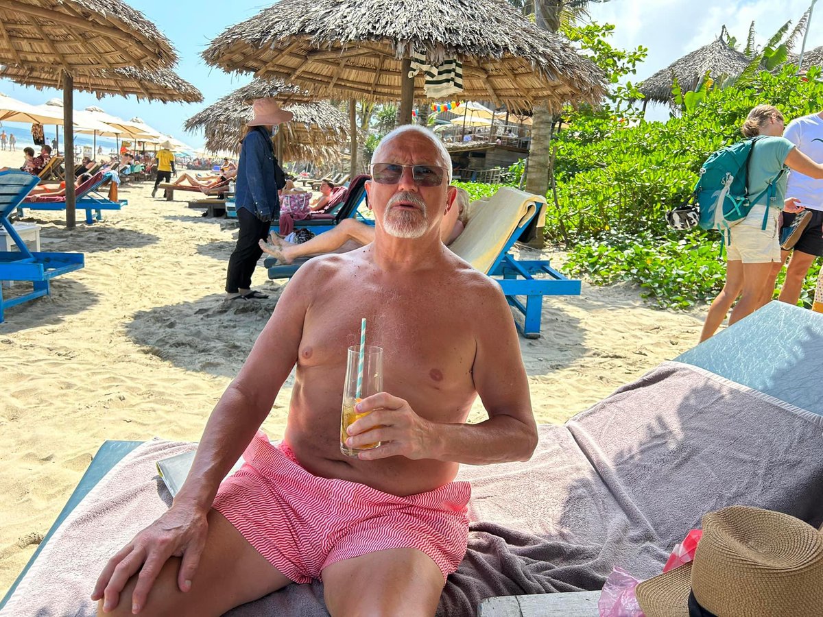 Loll Watterson tweet media