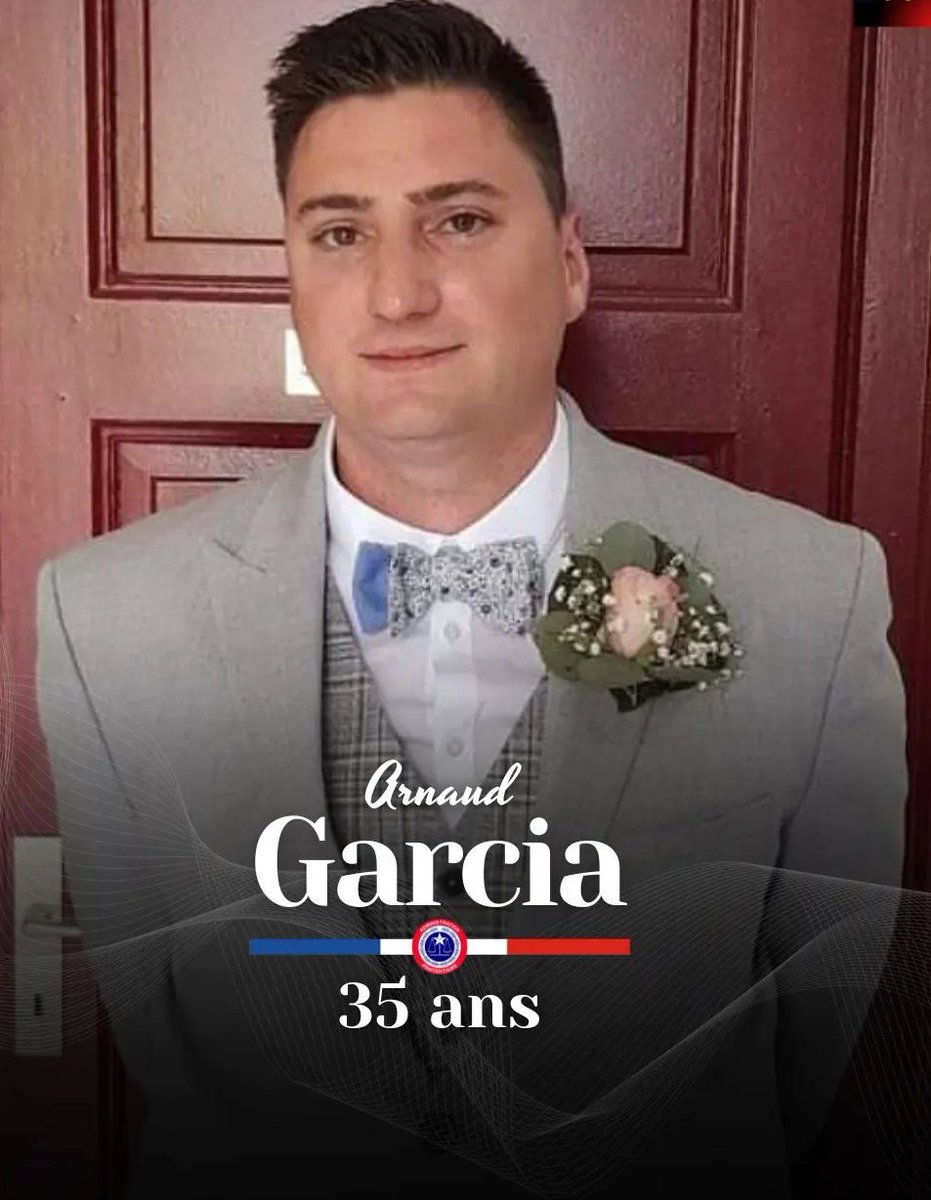 Hommage à Arnaud Garcia, assassiné dans l'exercice de ses fonctions à #Incarville

Âgé de 35 ans, il allait bientôt être papa. Il était lui même fils de gendarme.

Je pense à sa femme Mary, ses parents, ses amis et ses collègues.

Ni oubli ni pardon.