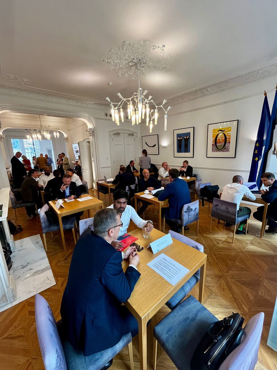 ViljarLubi's tweet image. A group of Estonian #smartcity companies are on a tour in the UK this week. There was lots of buzz around in #London yesterday, meeting old friends and making new ones. 

Next stop, #Birmingham ! 🇪🇪🇬🇧