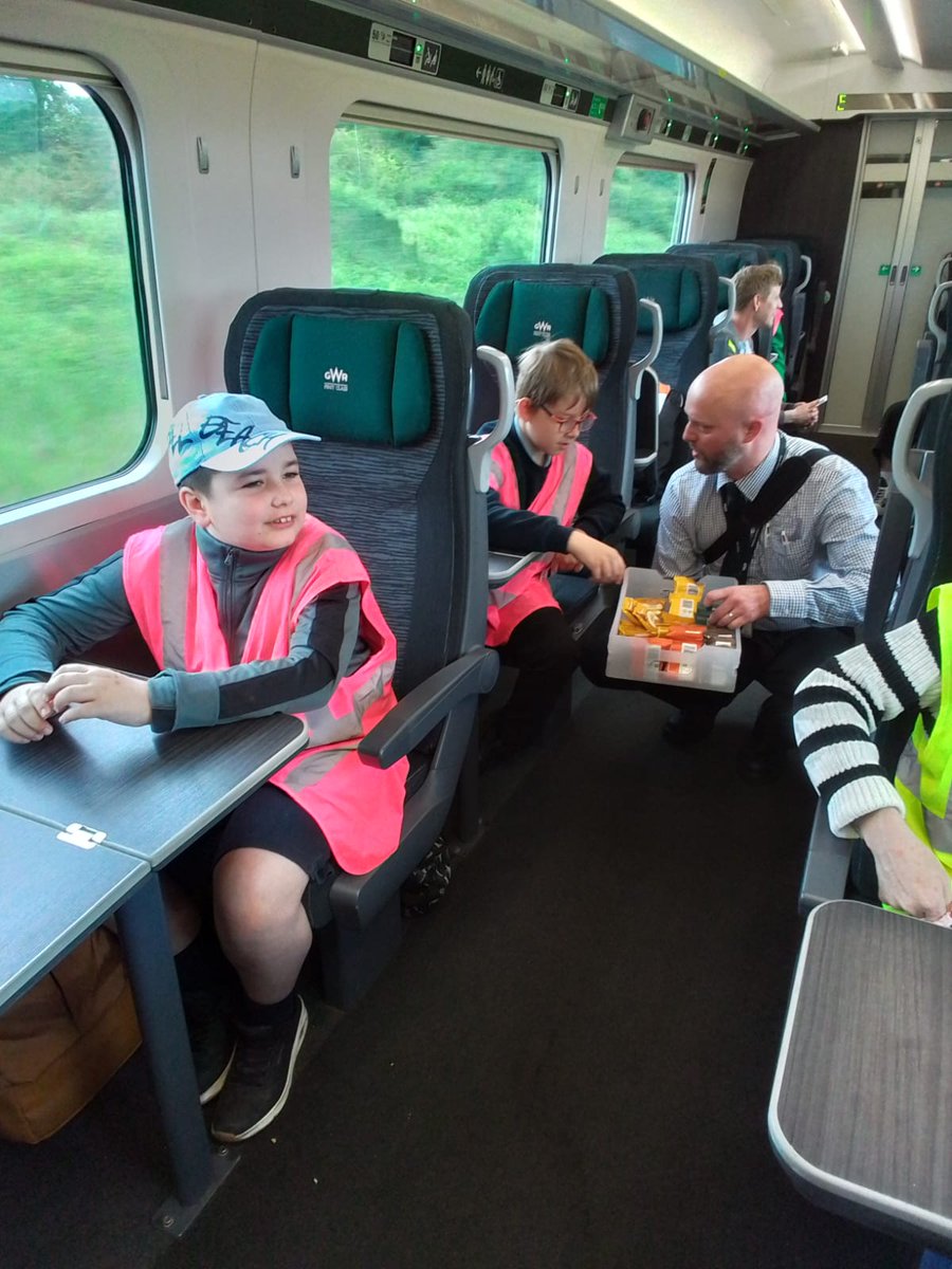 Shout out to Simon, the @GWRHelp dispatcher at Cheltenham Spa and Ben, the Train Manager on board the 10:45 to Worcester Foregate St and the fabulously friendly @CrossCountryUK staff who went above and beyond to give these @BettridgeSchool students a train trip to remember.