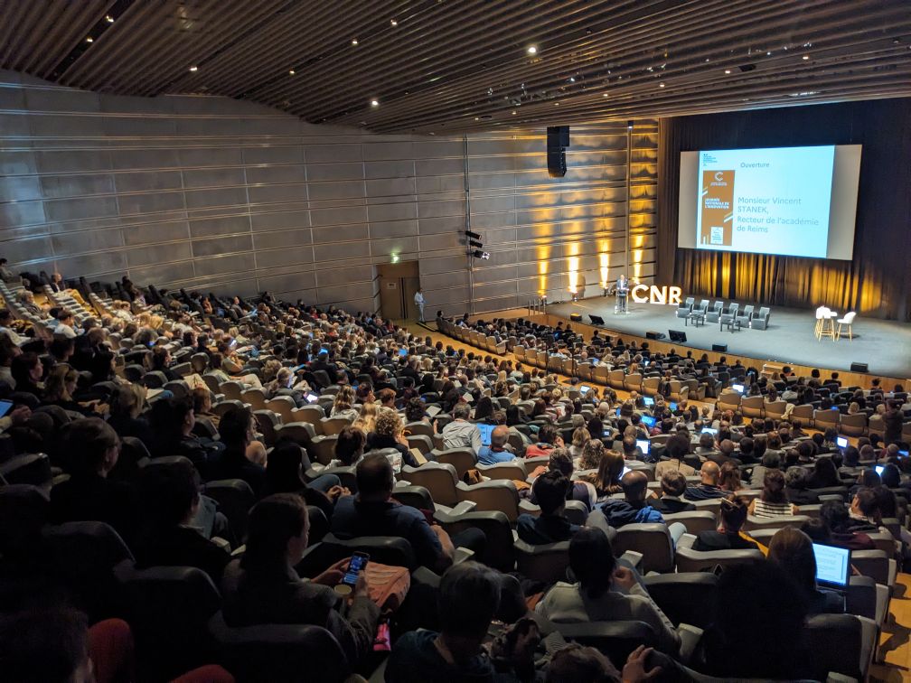 C'est parti pour la 14e édition de la Journée Nationale de l'Innovation ! Plus de 600 personnels de l'Éducation nationale et partenaires sont réunis à Reims pour valoriser les projets innovants et accompagner les expérimentations qui s'inscrivent dans la démarche CNR. #JNICNR24