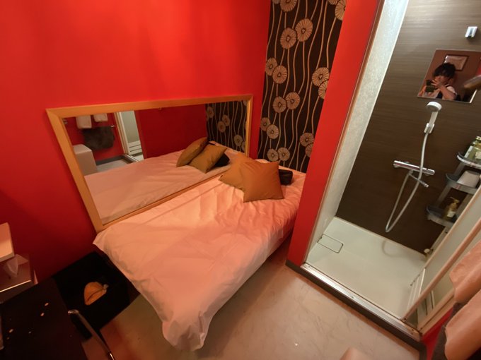 今日は朝運動して昼飯食べてサウナ入ってちんぽに衝撃波を与えて風俗で抜いてもらったよ  ちんぽに衝撃波を与えたよ 衝撃波でちんぽが喜んでたよ https://t.co/SqAhzefhfS