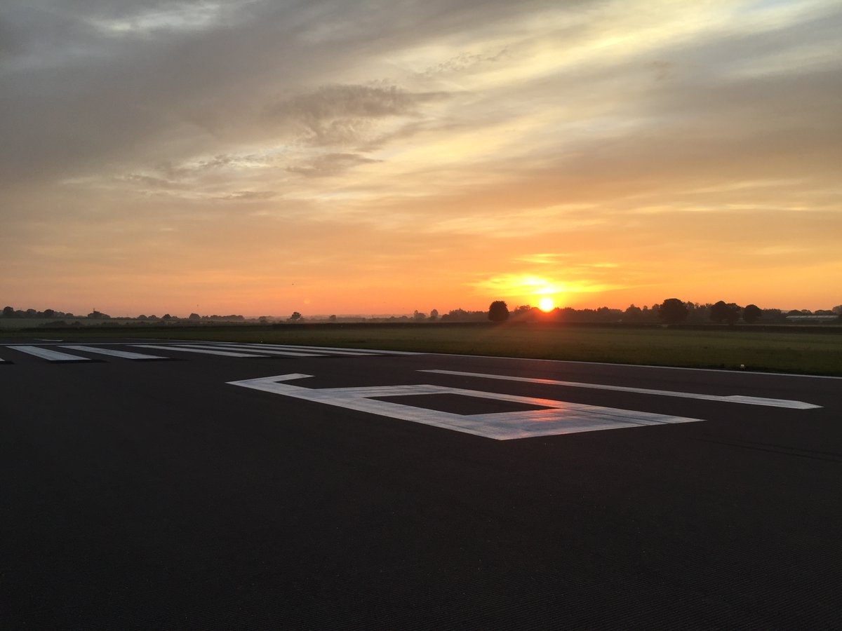 Summer Night Ops - reminder that OXF/EGTK #londonoxfordairport is one of the only London region options accessible up to midnight, seven days. Between June and September, London night slots and access is very limited.   If you are quick, you'll get out of OXF after the #UEFA2024