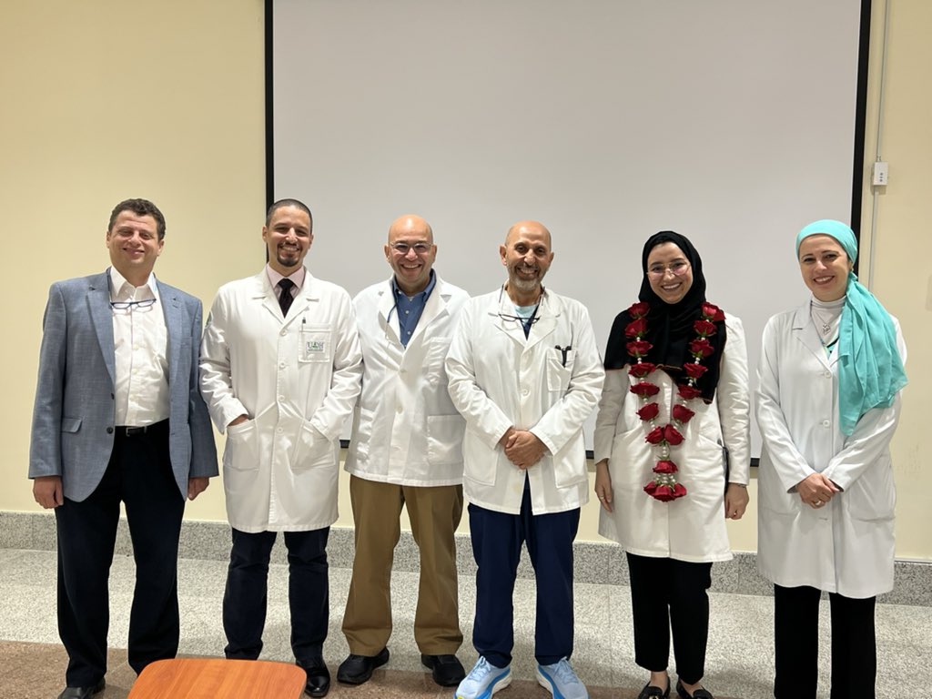 تمت وبحمد الله مناقشه رساله الماجستير الرابعه لهذا العالم في تقويم الاسنان بجامعه الملك عبدالعزيز  تحت اشراف اد خالد زواوي و ا.دالدكتوره مني عباسي  للدكتوره مجد العمران  و تمت المناقشه من قبل اد. احمد بكري و د احمد مسعود . وقد اجتازت المناقشه بإمتياز وفقها الله و نفع بها و بعلمها