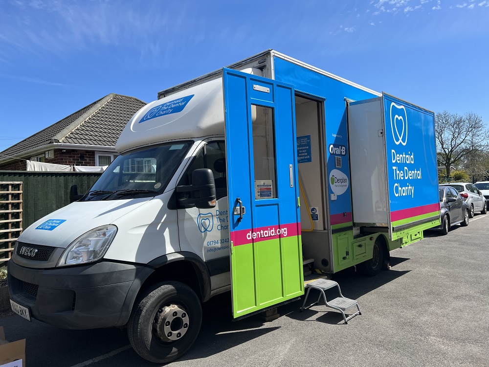 @OralB has donated £188,432 to @dentaid_charity to support its work providing mobile dental services for some of the most vulnerable people. Find out more here: ➡️ ow.ly/B3no50RFs5I #donation #fundraising #charity #volunteer #dental #dentistry #dentalclinic #oralcare