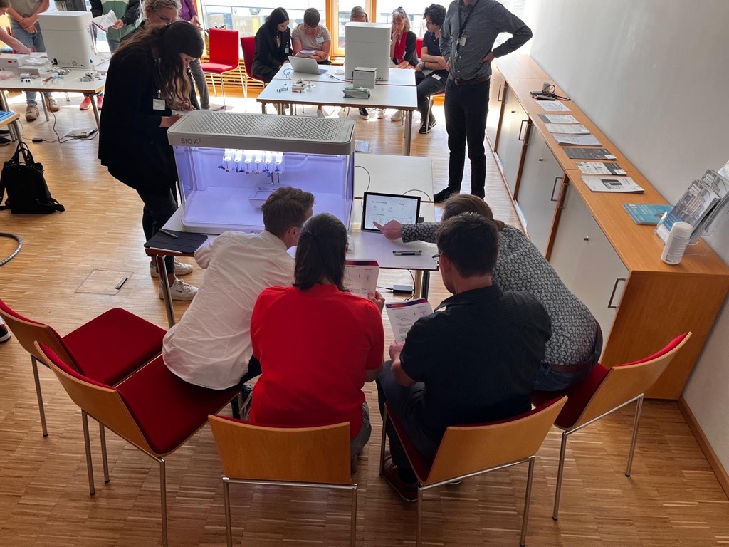 Thank you to everyone who attended our workshop at the Fraunhofer Institute yesterday! We hope you were inspired and learned how to leverage 3D bioprinting technologies to solve tomorrow's healthcare challenges. See you next time!