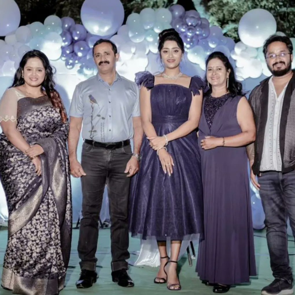 Snapshots from the birthday bash of Sangeetha Sringeri #Sandalwood #KFI #Kannadafilmindustry #Kannadafilmupdates #kannadaactress