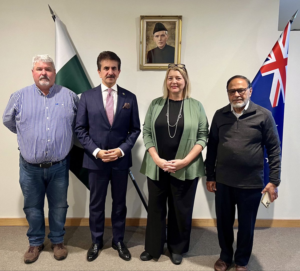 Glad to receive the President of Pakistan-Australia Engineers Association Mr Insaf Khan. Discussed opportunities for Pakistani engineers in Australia and the skillsets needed for migrant engineers to succeed in Australia. @PakinAustralia