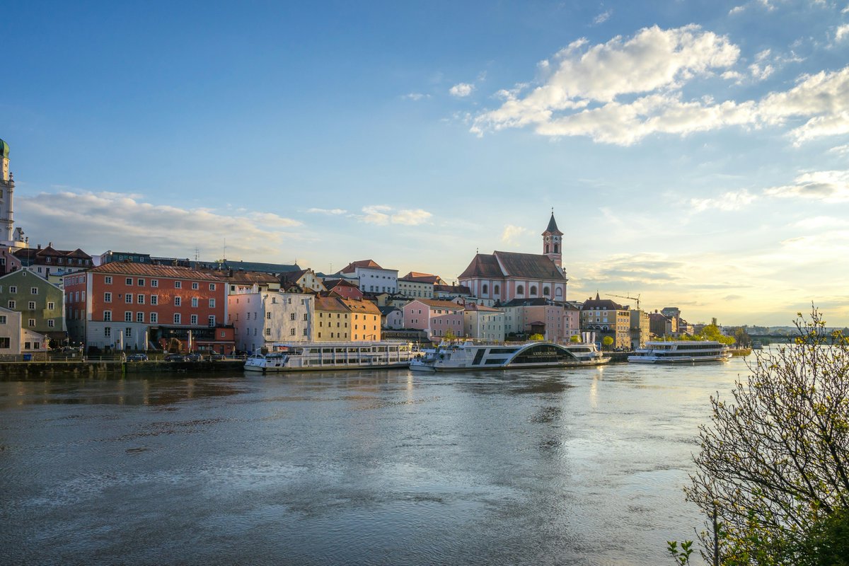 Always wanted to see the heart of Europe in comfort? Here is your chance! 🤩 
This epic 16-day tour takes you through 1000 years old history. bit.ly/4aWghxI

#VisitEurope #TravelGoals #GrandCenturyCruises