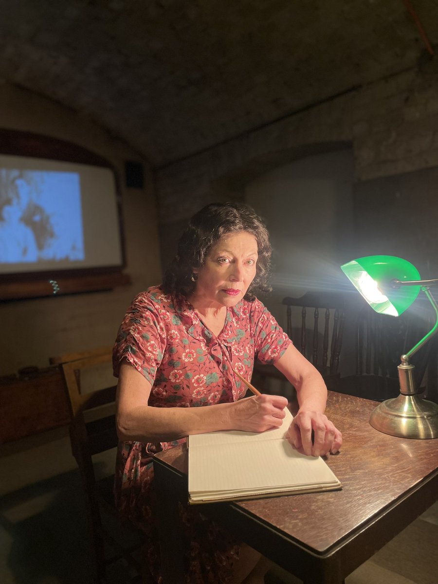 Come and see this show!! 

A beautiful, poignant, moving and inspiring solo female show with projections and allll sorts!

Trailer below 👇 
youtu.be/i7_WqTrcVlY?si…

Back by popular demand - before heading north to EDINBURGH FRINGE

Tickets here ticketsource.co.uk/etty