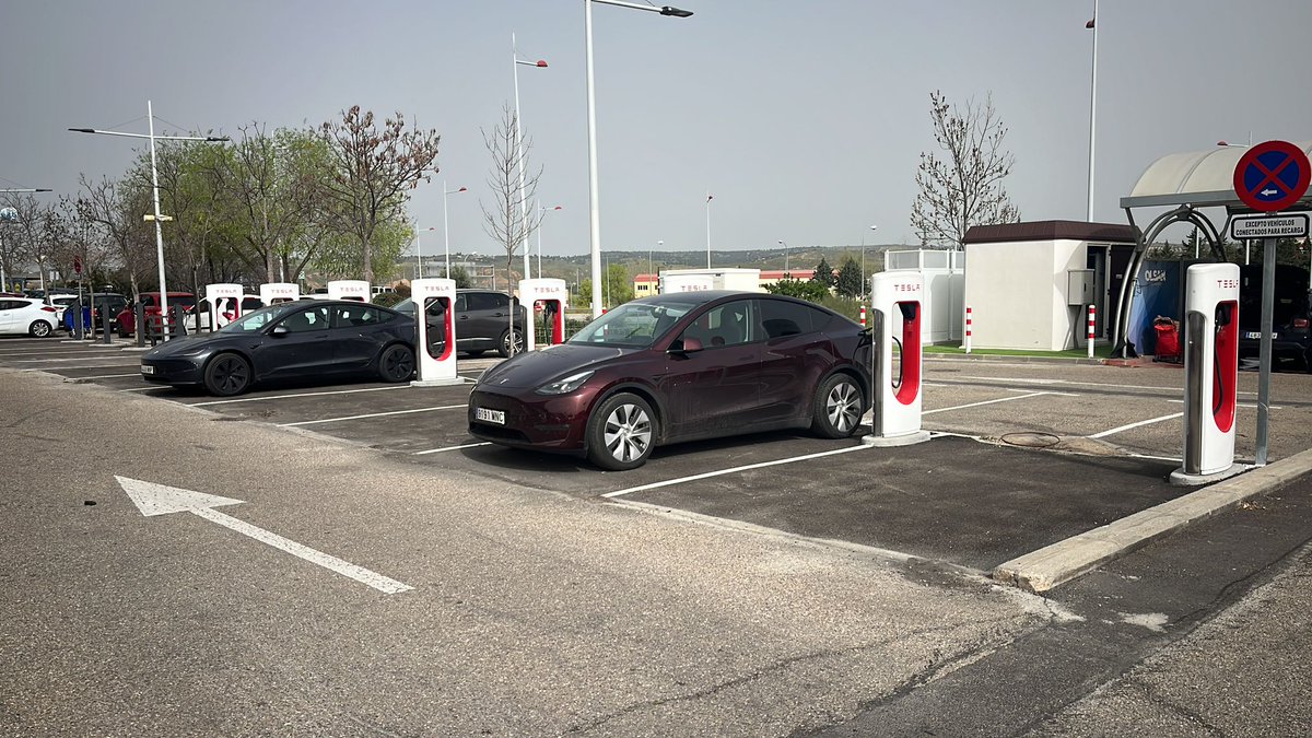 New Tesla Supercharger: Toledo, Spain (8 stalls) tesla.com/en_eu/findus?l…