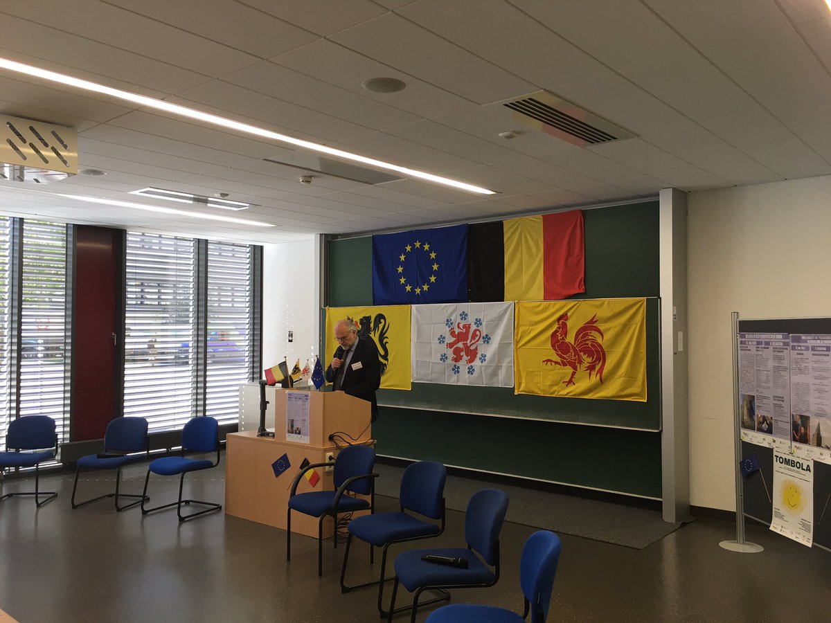 Der 8. Belgientag hat begonnen!  Philippe Potjes übermittelt die frohe Botschaft des belgischen Botschafters, S.E. Geert Muylle
#belgien #belgientag #upb #universitätpaderborn