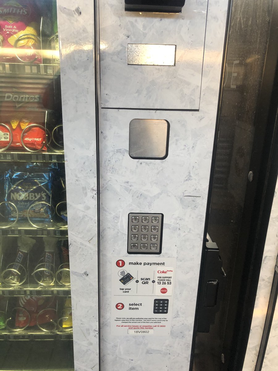 So it seems that the coke cola machines at central station are now cashless. 🤬🤬🤬🤬🤬🤬 #CashIsKing @CocaColaAU WTH 1/2