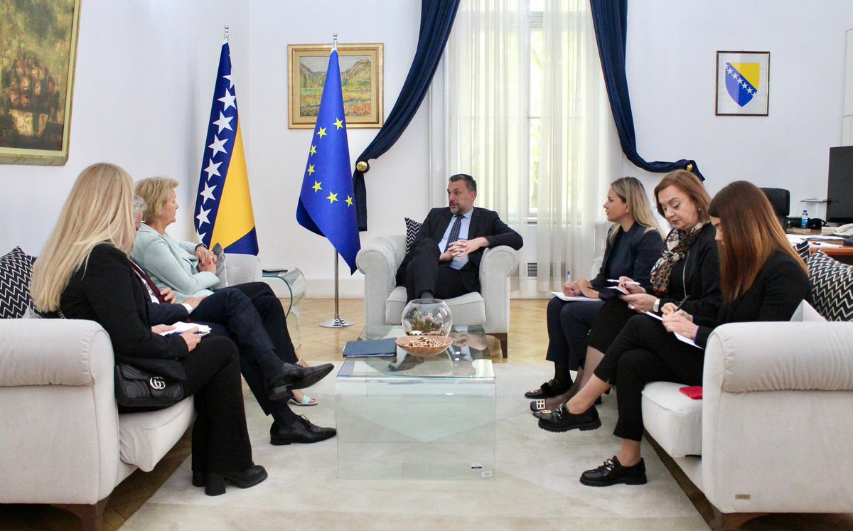 mfa_bih's tweet image. 🇧🇦 MFA @DinoKonakovic met with @aneichhorst 🇪🇺.
They highlighted all reforms as signs of progress and commitment to EU path.
They also discussed the current political situation.
#EUIntegration #BiHProgress