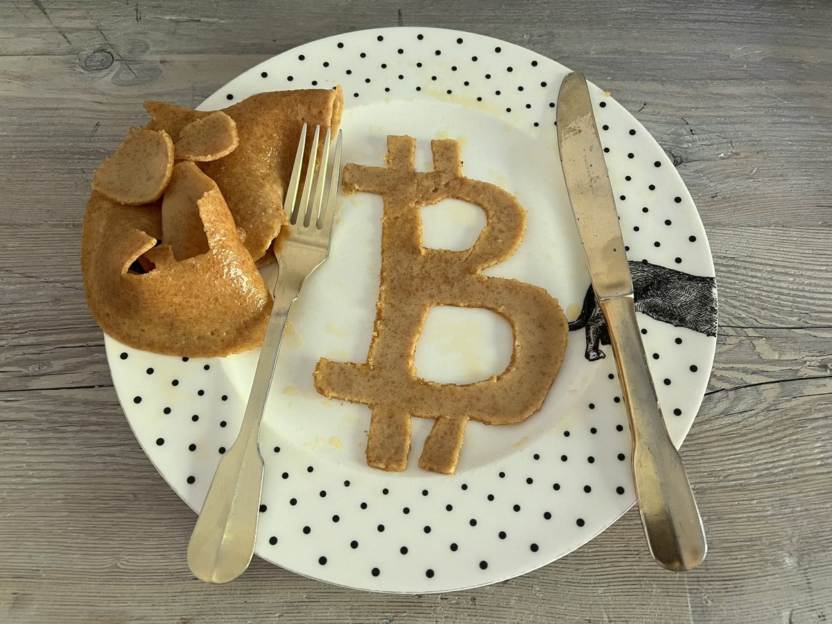The force is strong in Surrey … a kid in Surrey made this #Bitcoin pancake for breakfast 🤩🔥🚀