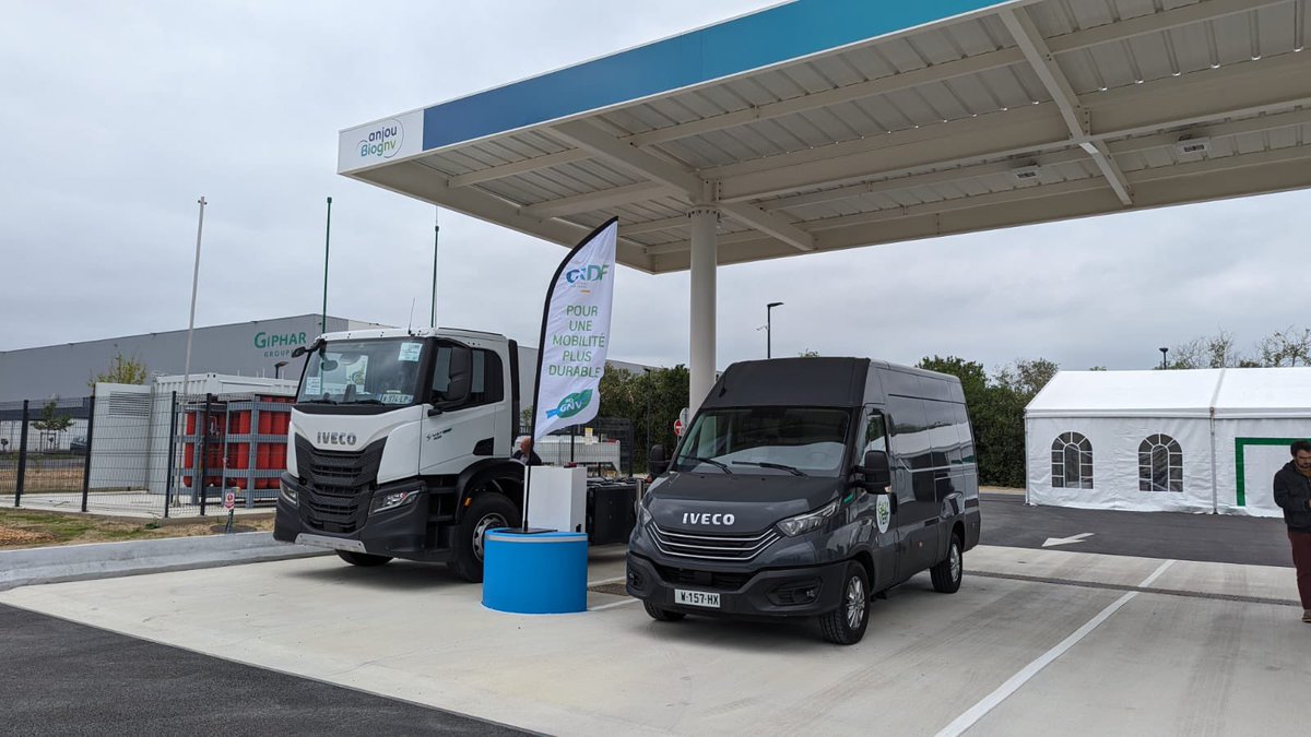 📢 Inauguration de la 6ème station BioGNV du <a href="/Maine_et_Loire/">Département Maine-et-Loire</a> ! Cette station permet un maillage plus complet pour permettre à tous les transporteurs de décarboner dès à présent leurs flottes 🚛 
<a href="/AngersMetropole/">Angers Loire Métropole</a> <a href="/Sieml49/">Siéml</a> <a href="/GRDF/">GRDF</a> <a href="/paysdelaloire/">Pays de la Loire</a> #AterEnergie