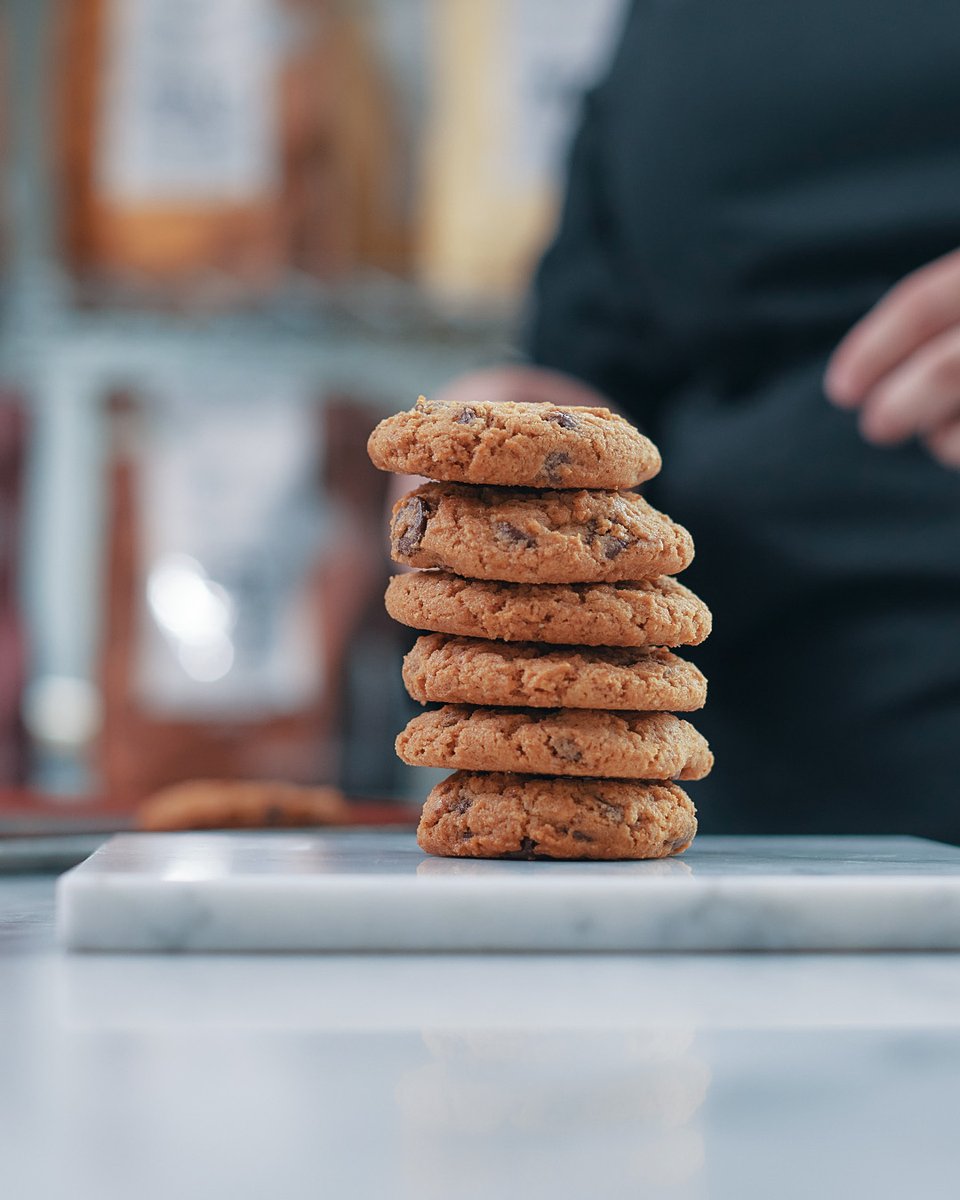 It's World Baking Day! 🥳 So what makes a chocolate perfect for your baked creation? Do you want to craft at your best by always choosing the right chocolate for different recipes? Chef Minette Smith tells you how: bit.ly/3uSQWVL @minette_smith #BornOriginal