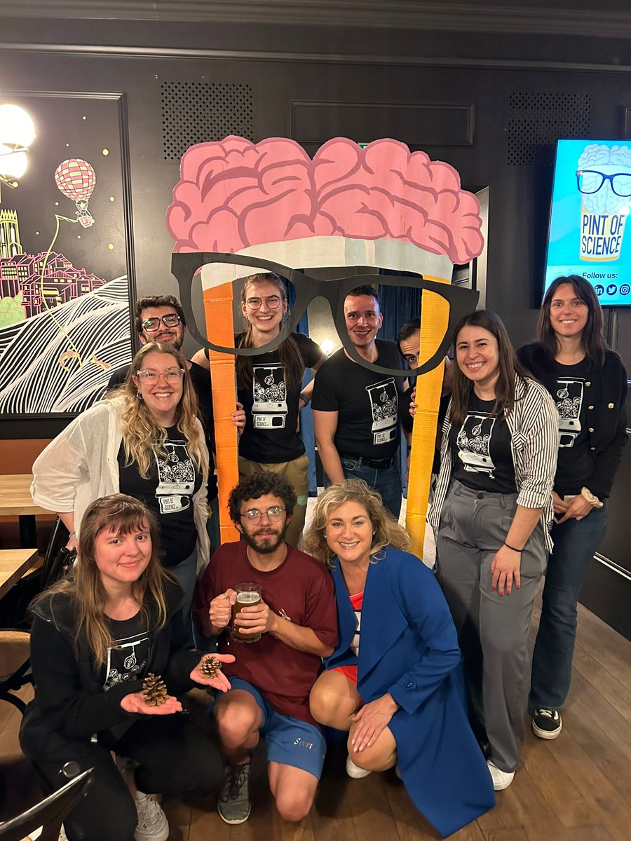 pintofscienceCH's tweet image. 🥳Night two yesterday at 🍻Pint of Science 🇨🇭 was a smash hit, and it wouldn't have been possible without our amazing speakers, dedicated volunteers, and the science enthusiast audience. #ScienceRocks
Join us today for the last round➡️ pintofscience.ch
#PINT24