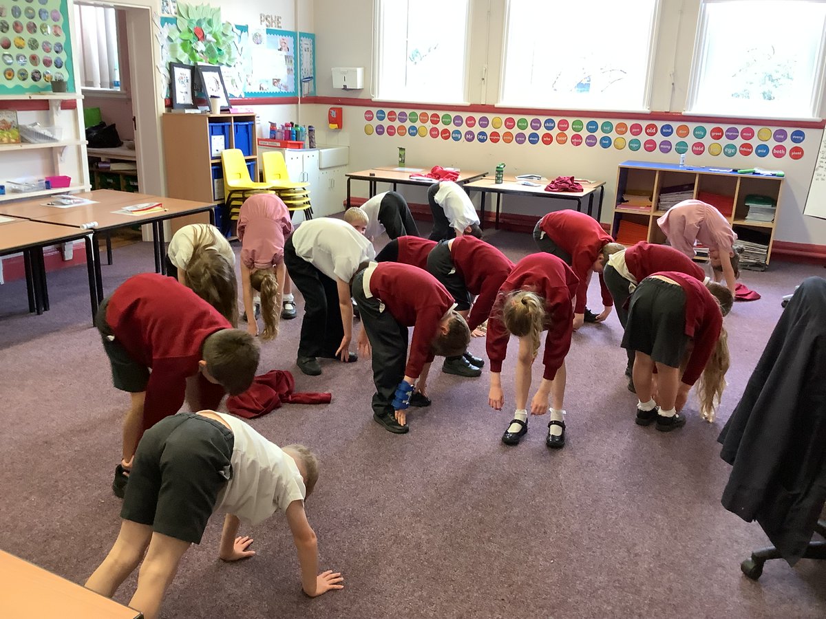 This afternoon Meerkats have been discussing how to keep safe in the sun. They then participated in some relaxing yoga and finally enjoyed a few chapters of the class book The Boy Who Grew Dragons. #MentalHealthAwarenessWeek