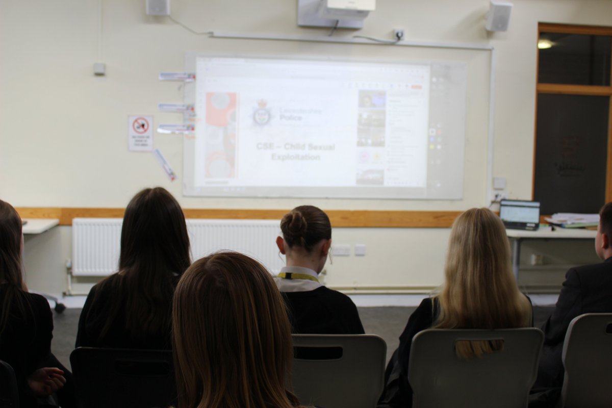 Ashby School (@ashbyschool) on Twitter photo ⚡️Knife crime and substance abuse are just two of the dangers highlighted to students in online, interactive workshops run by <a href="/leicspolice/">Leicestershire Police</a>.
🙏We hope #safeguarding sessions like these will support our students to make good choices now and in the future: ashbyschool.org.uk/news/police-wo… ⚡️Knife crime and substance abuse are just two of the dangers highlighted to students in online, interactive workshops run by <a href="/leicspolice/">Leicestershire Police</a>.
🙏We hope #safeguarding sessions like these will support our students to make good choices now and in the future: ashbyschool.org.uk/news/police-wo…