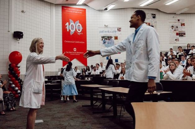 Embracing the path of compassion 🩺🌟. Our second-year medical students at #OSUCOM are evolving from preclinical to clinical, ready to mark a significant difference in the realm of humanistic medicine. Here's to the future healers and our Student Clinician’s Ceremony!