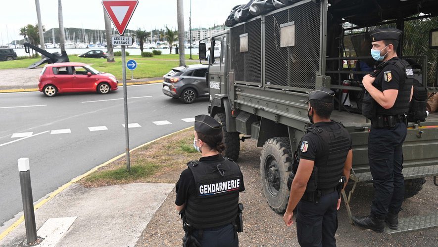 ⚡️Gendarme mobile grièvement blessé par balle en Nouvelle-Calédonie vient de décéder confirme Gérald Darmanin.