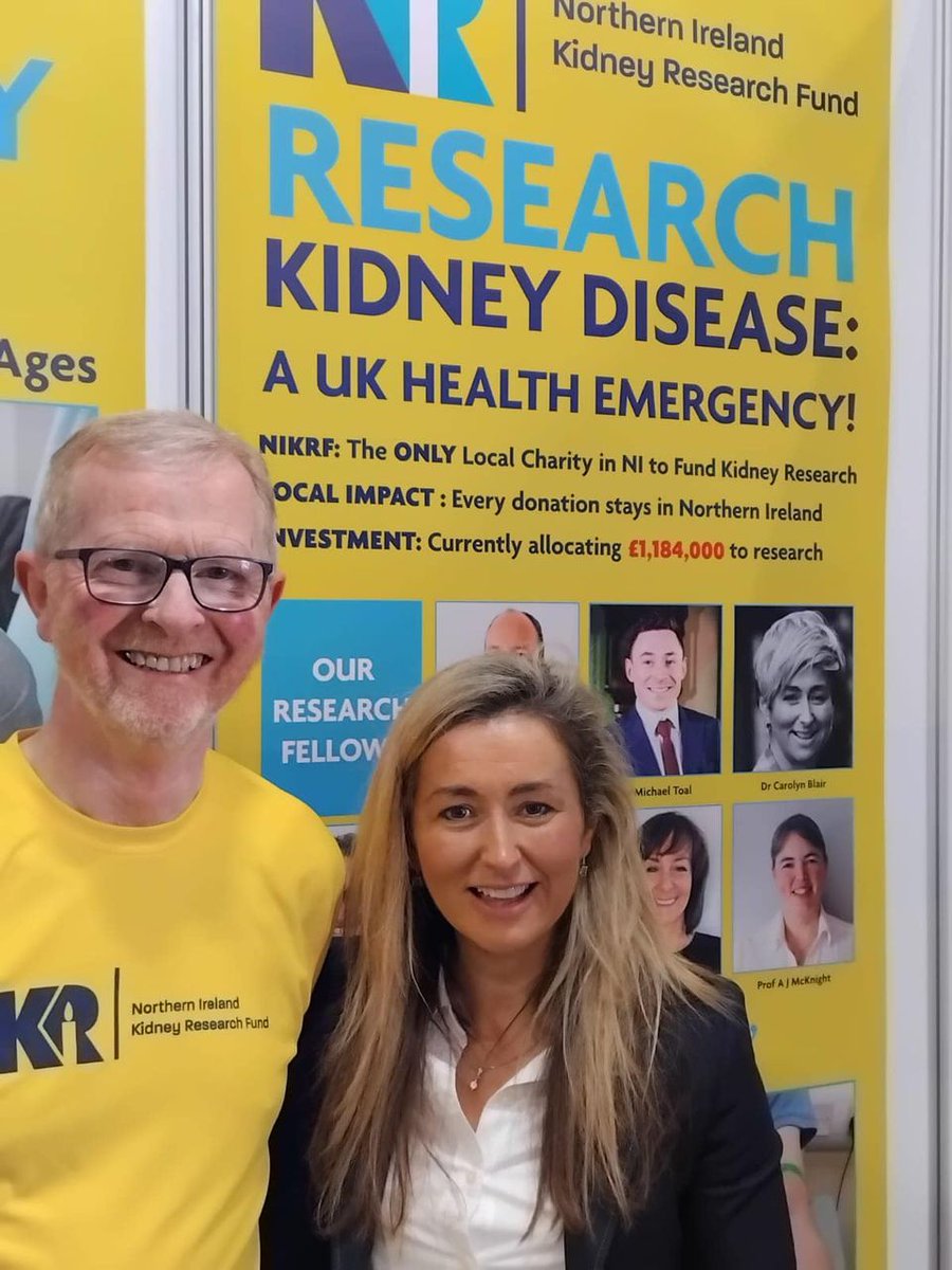 Our volunteers are enjoying greeting visitors to our stand 😀 Chat to Claire about her #kidneyjourney & our researcher Carolyn about the importance of research in the continued success of our renal services 💙